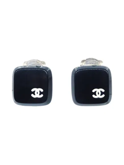 Pre-owned Chanel 2000 Square Earrings In Silver