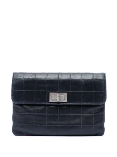 Pre-owned Chanel 2000-2002 Choco Bar Lambskin Reissue 2.55 Flap Clutch Bag In Black