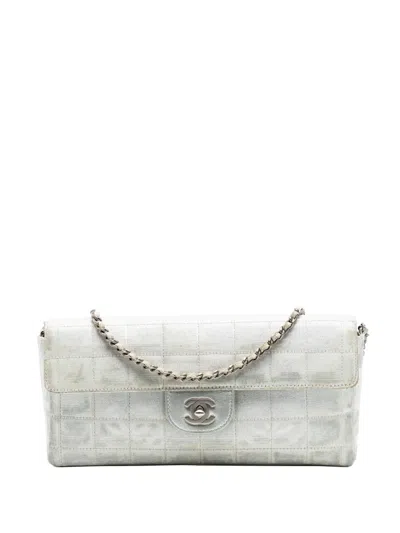 Pre-owned Chanel 2000-2002 New Travel Line Nylon East West Flap Shoulder Bag In Silver