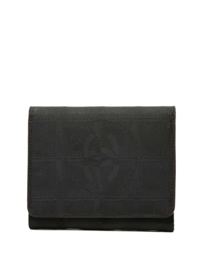 Pre-owned Chanel 2000-2002 New Travel Line Nylon Wallet Small Wallets In Black