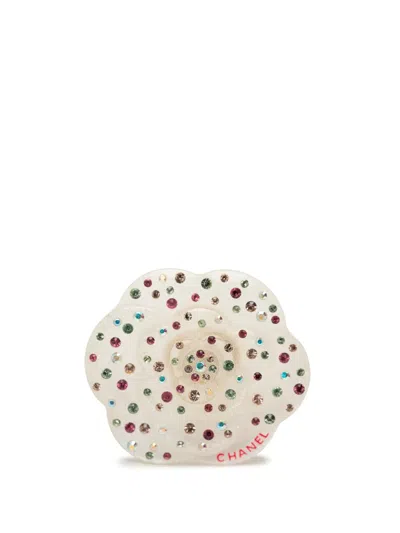 Pre-owned Chanel 2000-2026 Cc Resin And Crystal Camellia Brooch Costume Brooch In White