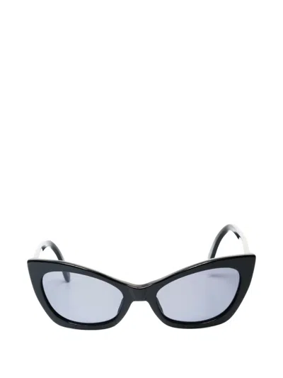 Pre-owned Chanel 2000s Cat-eye Cc-mark Sunglasses In Black