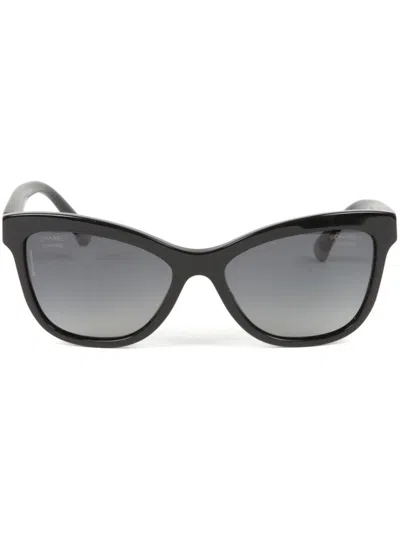 Pre-owned Chanel 2000s Cc Diamond-quilted Sunglasses In Black