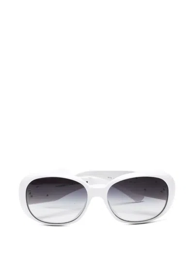 Pre-owned Chanel 2000s Cc Mark Sunglasses In White