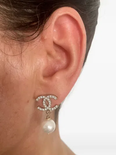 Pre-owned Chanel 2000s Faux-pearl Logo Earrings In Gold