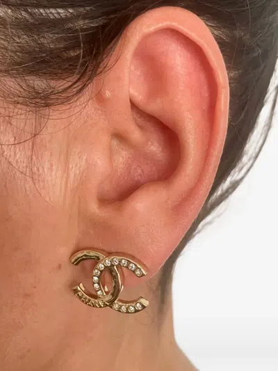 Pre-owned Chanel 2000s Interlocking-logo Earrings In Gold