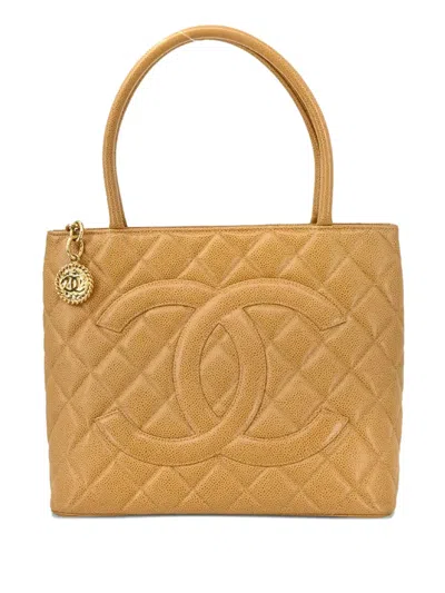 Pre-owned Chanel 2000s Medallion Leather Tote Bag
