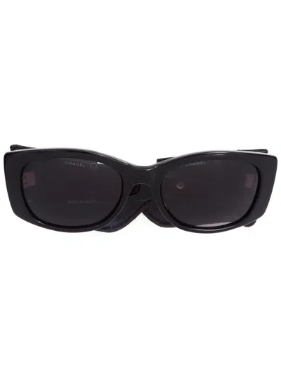 Pre-owned Chanel 2000s Diamond-embossed Shield Sunglasses In Black