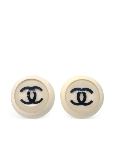 Pre-owned Chanel 2001 Cc Button Clip-on Earrings In Gold