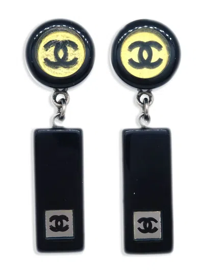 Pre-owned Chanel 2001 Cc Dangle Earrings In Silver