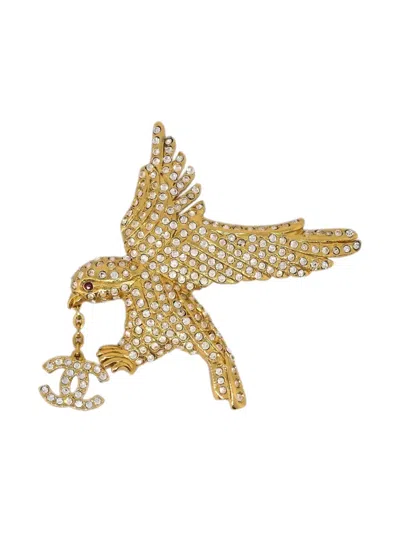Pre-owned Chanel 2001 Cc Eagle Brooch In Gold