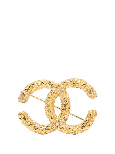 Pre-owned Chanel 2001 Cc Gold Plated Baroque Embossed Brooch Costume Brooch