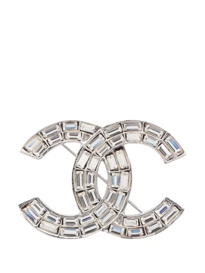 Pre-owned Chanel 2001 Cc Stainless Steel Rhinestone Brooch Costume Brooch In Silver
