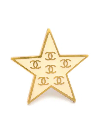 Pre-owned Chanel 2001 Cc Star Brooch In Gold