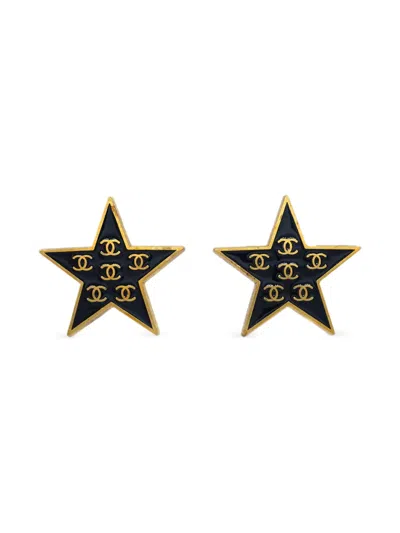 Pre-owned Chanel 2001 Cc Star Clip-on Earrings In Gold