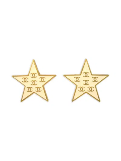 Pre-owned Chanel 2001 Cc Star-motif Earrings In Gold