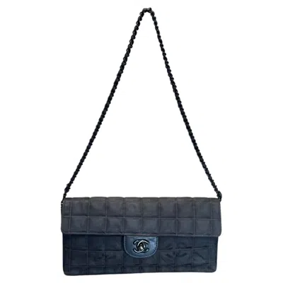 Pre-owned Chanel 2001  Chocolate Bar Travel Line Shoulder Bag In Brown