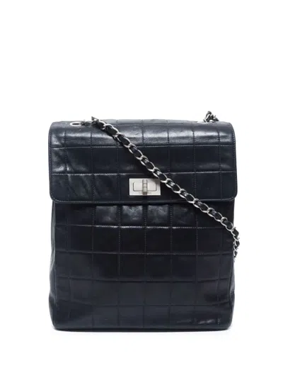 Pre-owned Chanel 2001 Choco Bar Shoulder Bag In 黑色