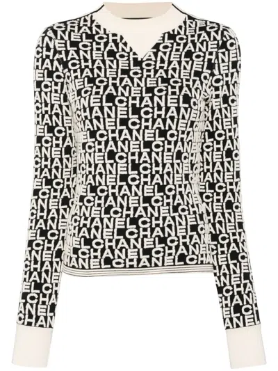 Pre-owned Chanel 2001 Logo-intarsia Wool Jumper In Black