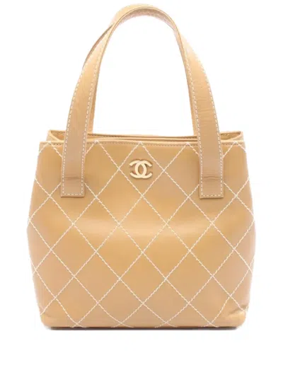Pre-owned Chanel 2002-2003 Stitch Handbag In Brown