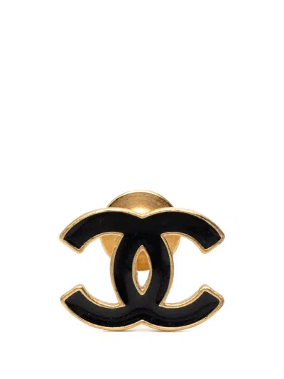 Pre-owned Chanel 2002 Cc Gold Plated Enamel Pin Brooch Costume Brooch In Black