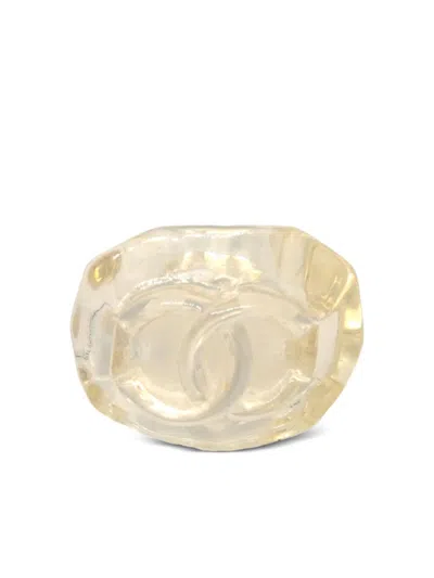 Pre-owned Chanel 2002 Cc Ring In White