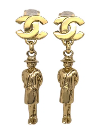 Pre-owned Chanel 2002 Dangle Clip-on Earrings In Gold
