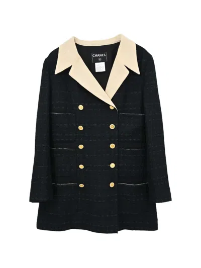 Pre-owned Chanel 2002 Double-breasted Tweed Coat In Black