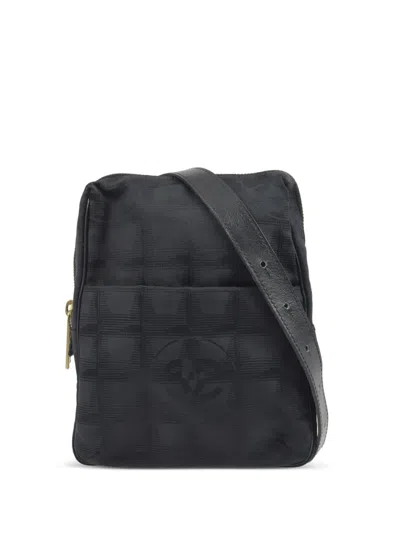 Pre-owned Chanel 2002 Travel Line Shoulder Bag In Black