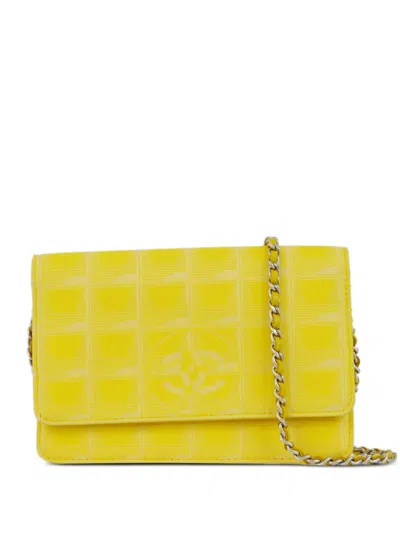Pre-owned Chanel 2002 Travel Line Wallet On Chain In Yellow