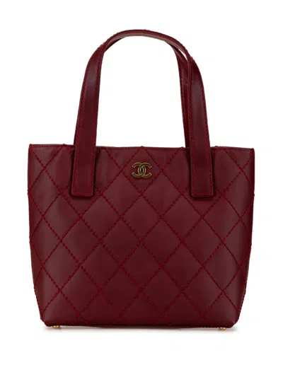 Pre-owned Chanel 2003-2004 Cc Lambskin Wild Stitch Handbag In 红色