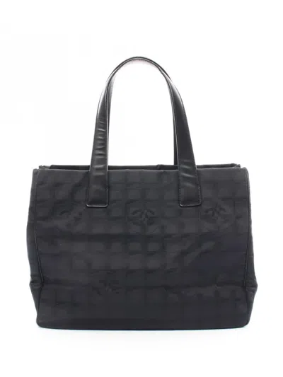 Pre-owned Chanel 2003-2004 Travel Line Mm Handbag In Black