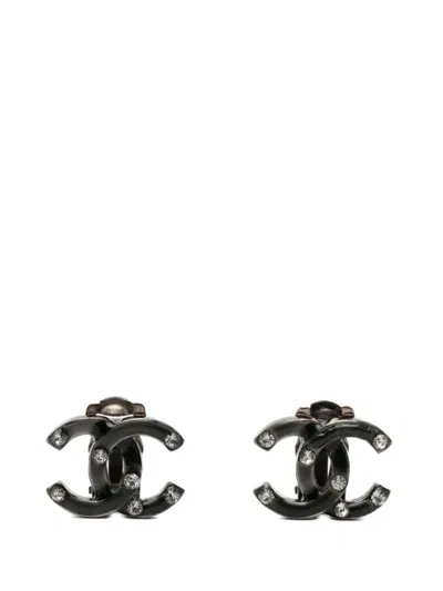 Pre-owned Chanel 2003 Cc Brass Strass Lacquered Clip On Earrings Costume Earrings In Black