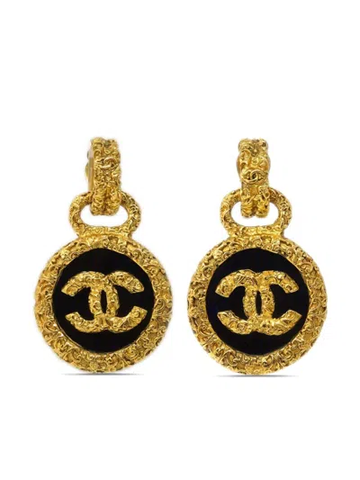 Pre-owned Chanel 2003 Cc Clip-on Earrings In Gold