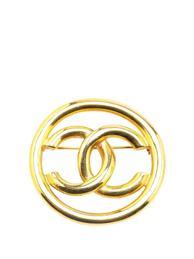 Pre-owned Chanel 2003 Gold Plated Cc Brooch Costume Brooch In 金色