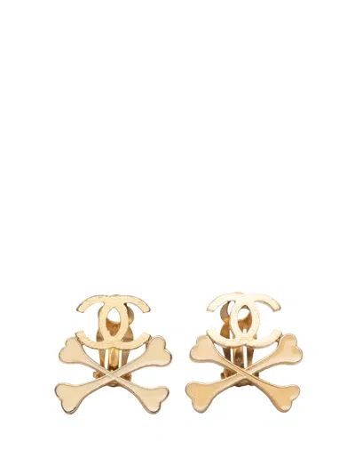 Pre-owned Chanel 2003 Gold Plated Cc Lacquered Crossbones Clip On Earrings Costume Earrings