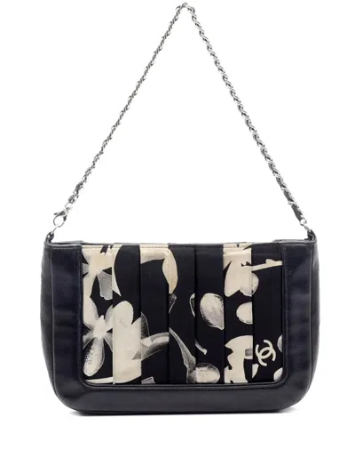 Pre-owned Chanel 2004-2005 Cc Printed Silk And Lambskin Flower Pleats Clutch Bag Shoulder Bag In Black