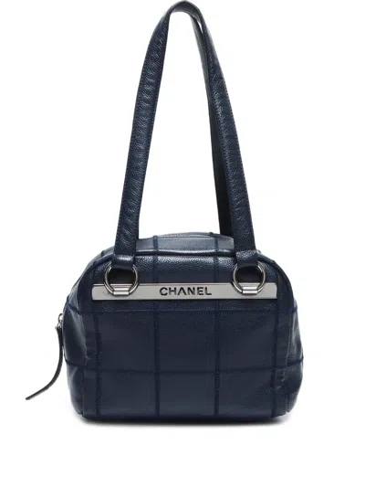Pre-owned Chanel 2004-2005 Choco Bar Shoulder Bag In 蓝色
