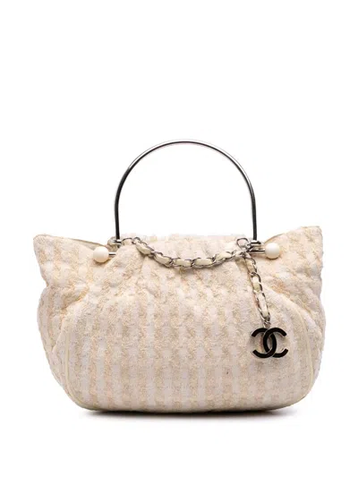 Pre-owned Chanel 2004-2005 Tweed Boucle Knitting Top Handle Bag Handbag In White