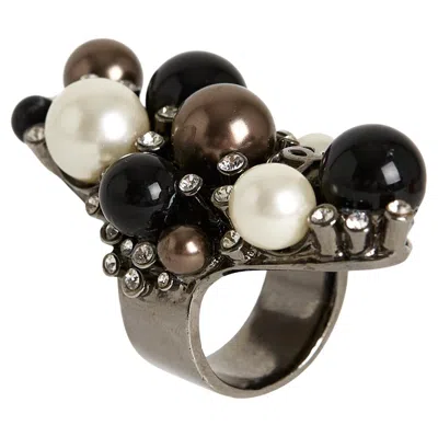 Pre-owned Chanel 2004 Bague T53/54 Black White Pearls Maxi Ring Us6.5