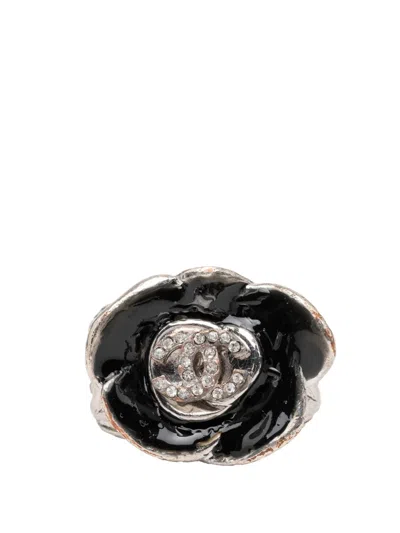 Pre-owned Chanel 2004 Cc Brass And Strass Enamel Camellia Ring Costume Ring In Black