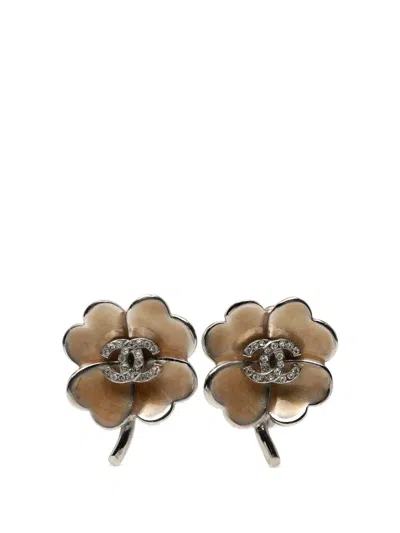 Pre-owned Chanel 2004 Cc Brass Enamel And Strass Clover Clip On Earrings Costume Earrings In Silver