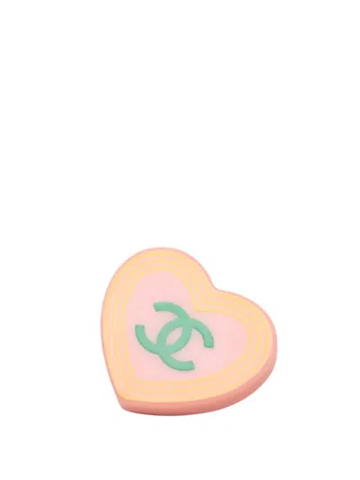 Pre-owned Chanel 2004 Cc Resin Heart Brooch Costume Brooch In Pink