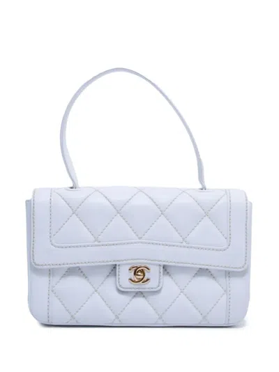Pre-owned Chanel 2004 Diamond-quilted Tote Bag In White
