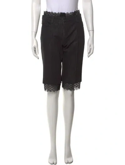 Pre-owned Chanel 2004 Knee-length Shorts In Black