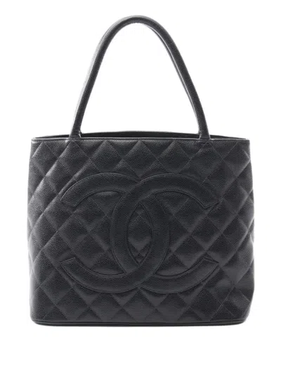 Pre-owned Chanel 2004 Quilted Caviar Leather Shoulder Bag In Black
