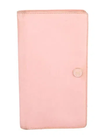 Pre-owned Chanel 2004-2005 Interlocking Cc Logo Bifold Wallet In Pink