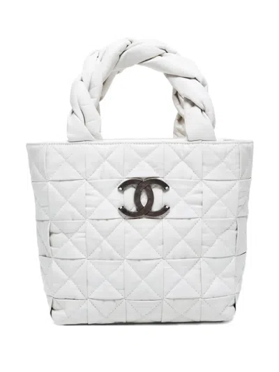 Pre-owned Chanel 2005-2006 Cc-mark Braided-handle Handbag In White