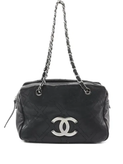 Pre-owned Chanel 2005-2006 Quilted Shoulder Bag In Black