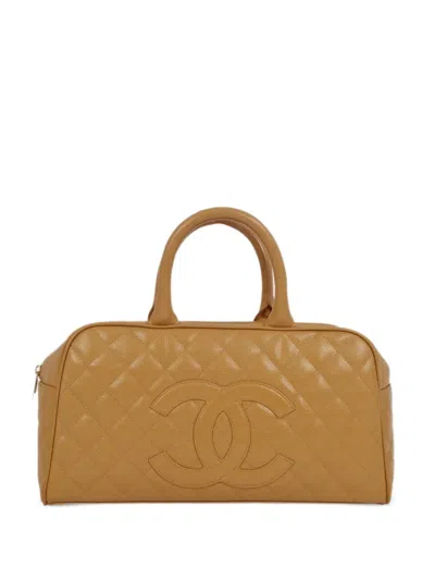 Pre-owned Chanel 2005 Cc Diamond-quilted Bowling Bag In Neutrals